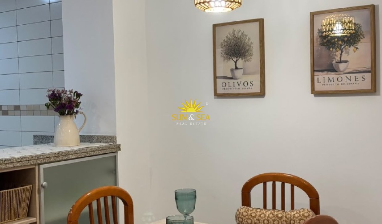 Location à long terme - Appartement - Alicante (Alacant)