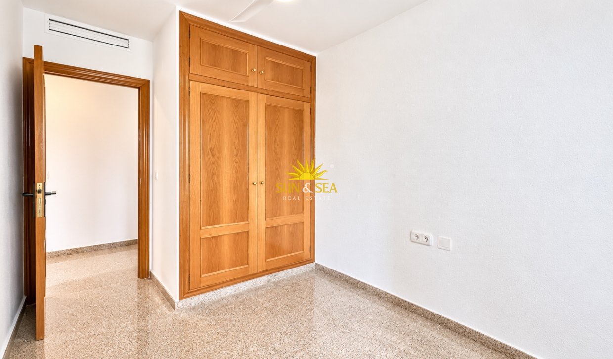 Location à long terme - Appartement - Alicante (Alacant)