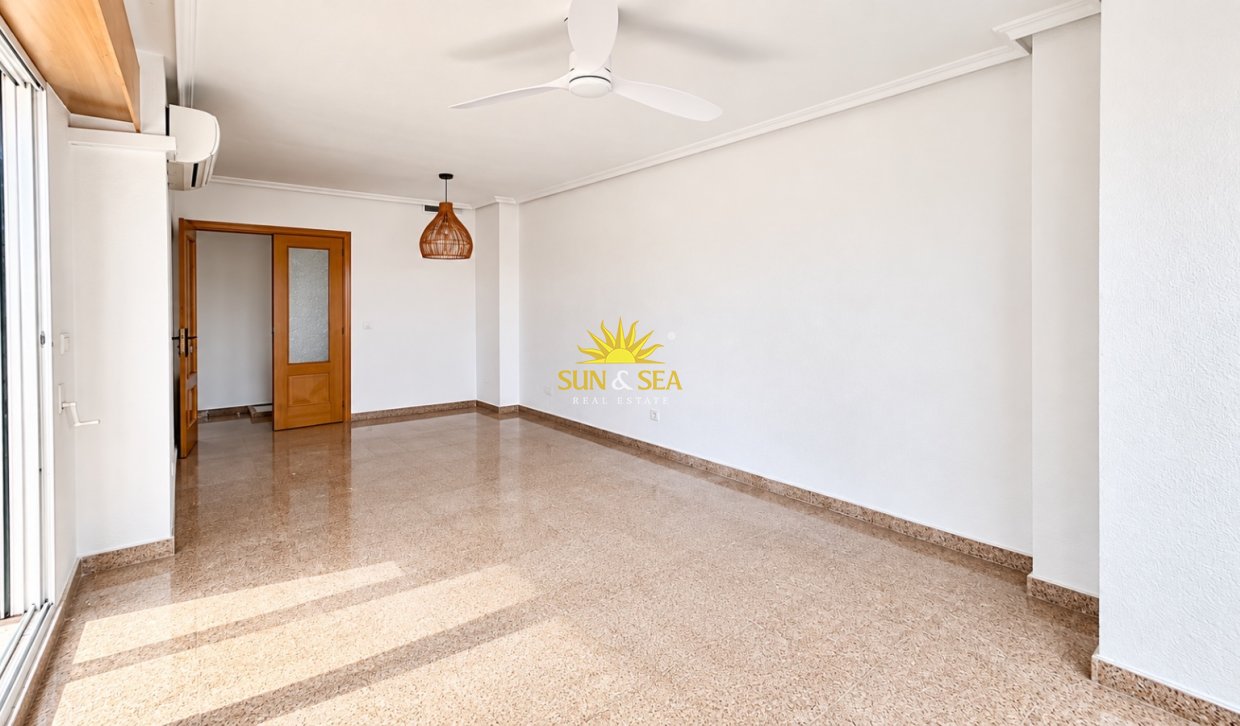 Location à long terme - Appartement - Alicante (Alacant)
