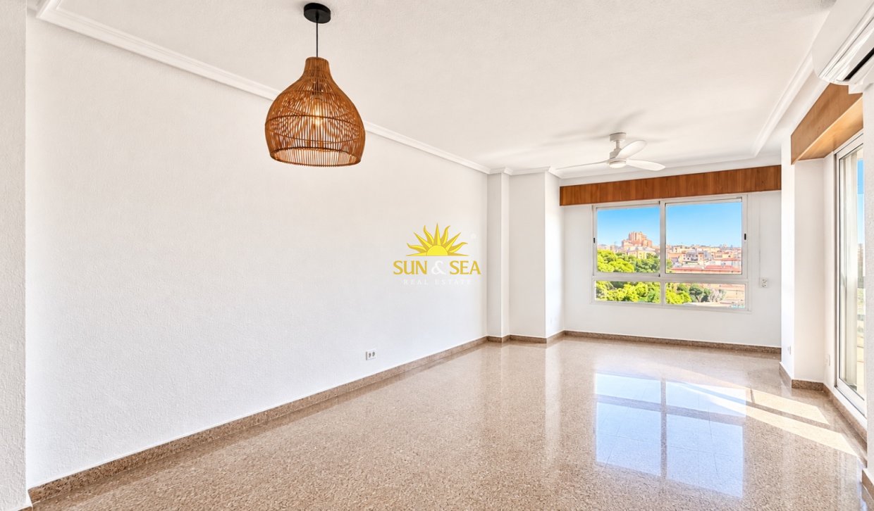 Location à long terme - Appartement - Alicante (Alacant)