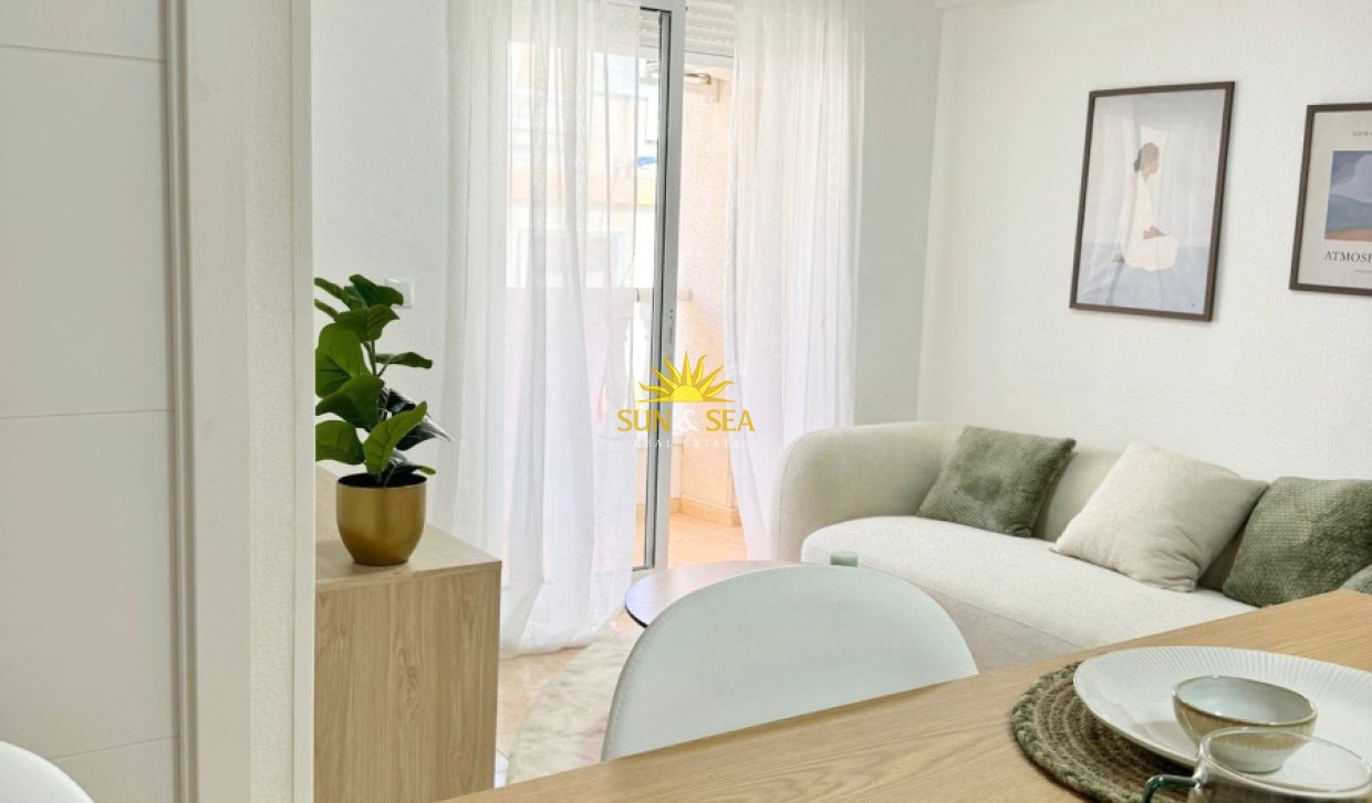 Wiederverkauf - Wohnung - Torrevieja - torrevieja