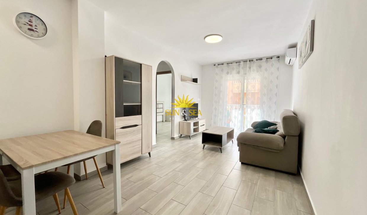Langfristige Vermietung - Wohnung - Torrevieja - Centro
