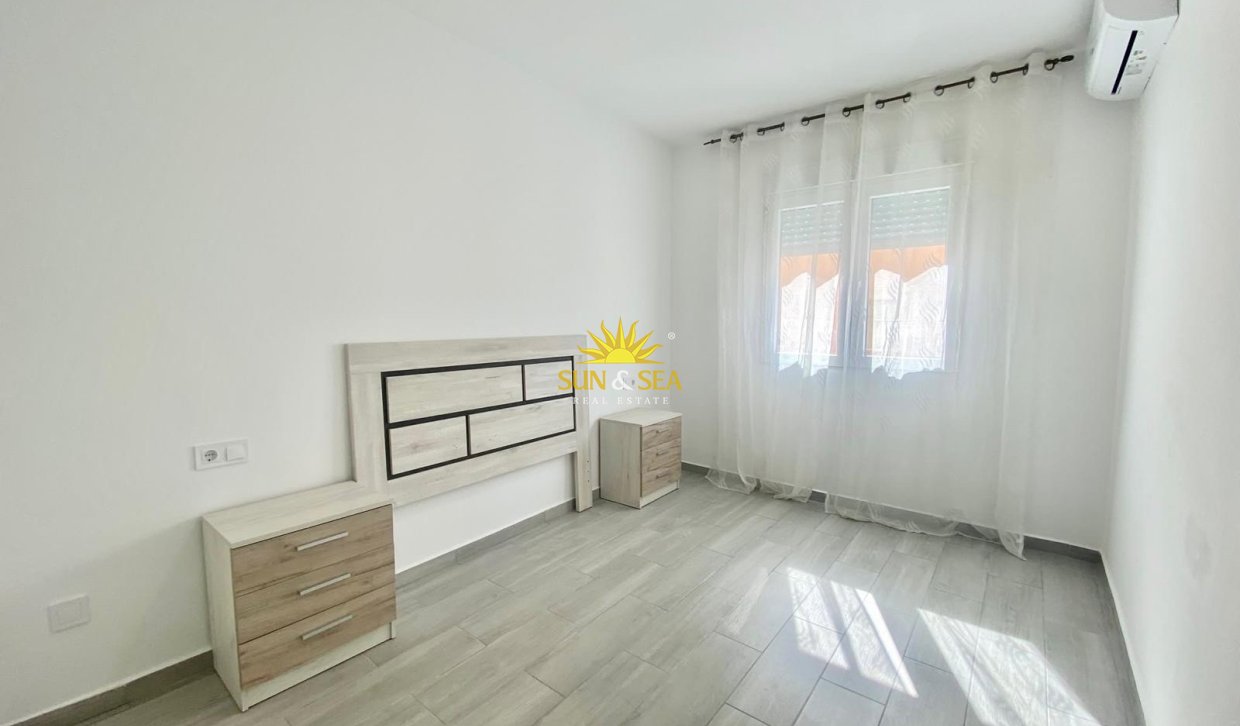 Langfristige Vermietung - Wohnung - Torrevieja - Centro