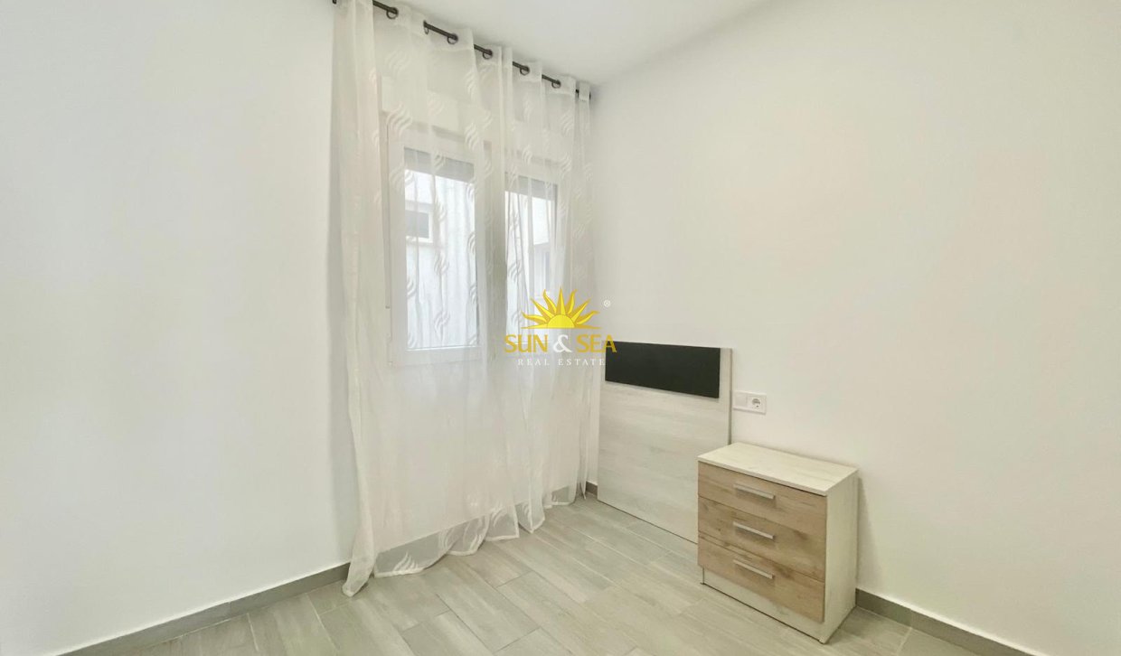 Langfristige Vermietung - Wohnung - Torrevieja - Centro