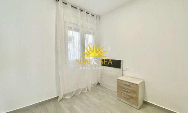 Langfristige Vermietung - Wohnung - Torrevieja - Centro