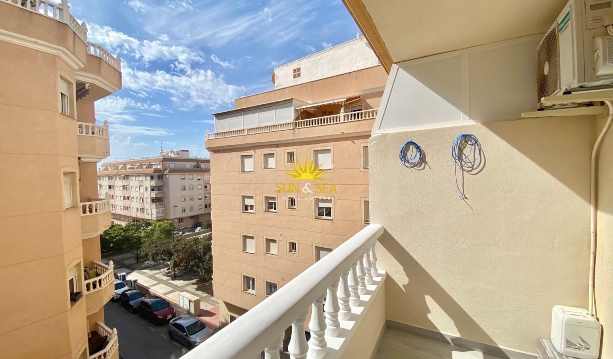 Langfristige Vermietung - Wohnung - Torrevieja - Centro