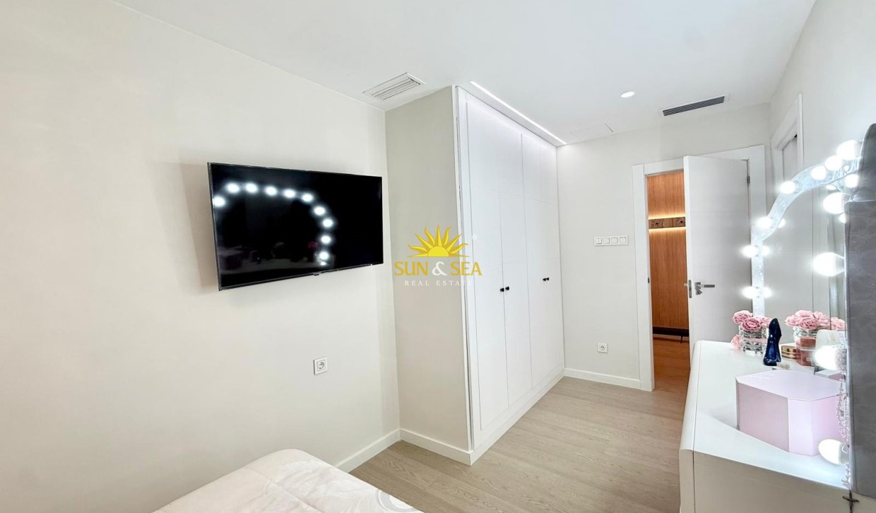 Wiederverkauf - Wohnung - Torrevieja - Centro