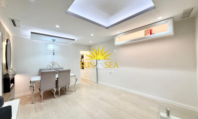 Wiederverkauf - Wohnung - Torrevieja - Centro