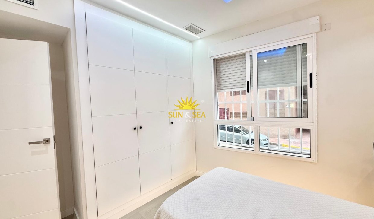 Wiederverkauf - Wohnung - Torrevieja - Centro