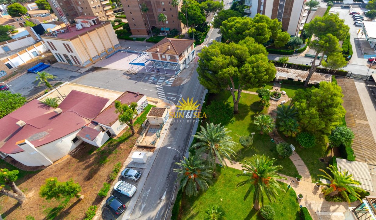 Wiederverkauf - Wohnung - Orihuela Costa - Campoamor