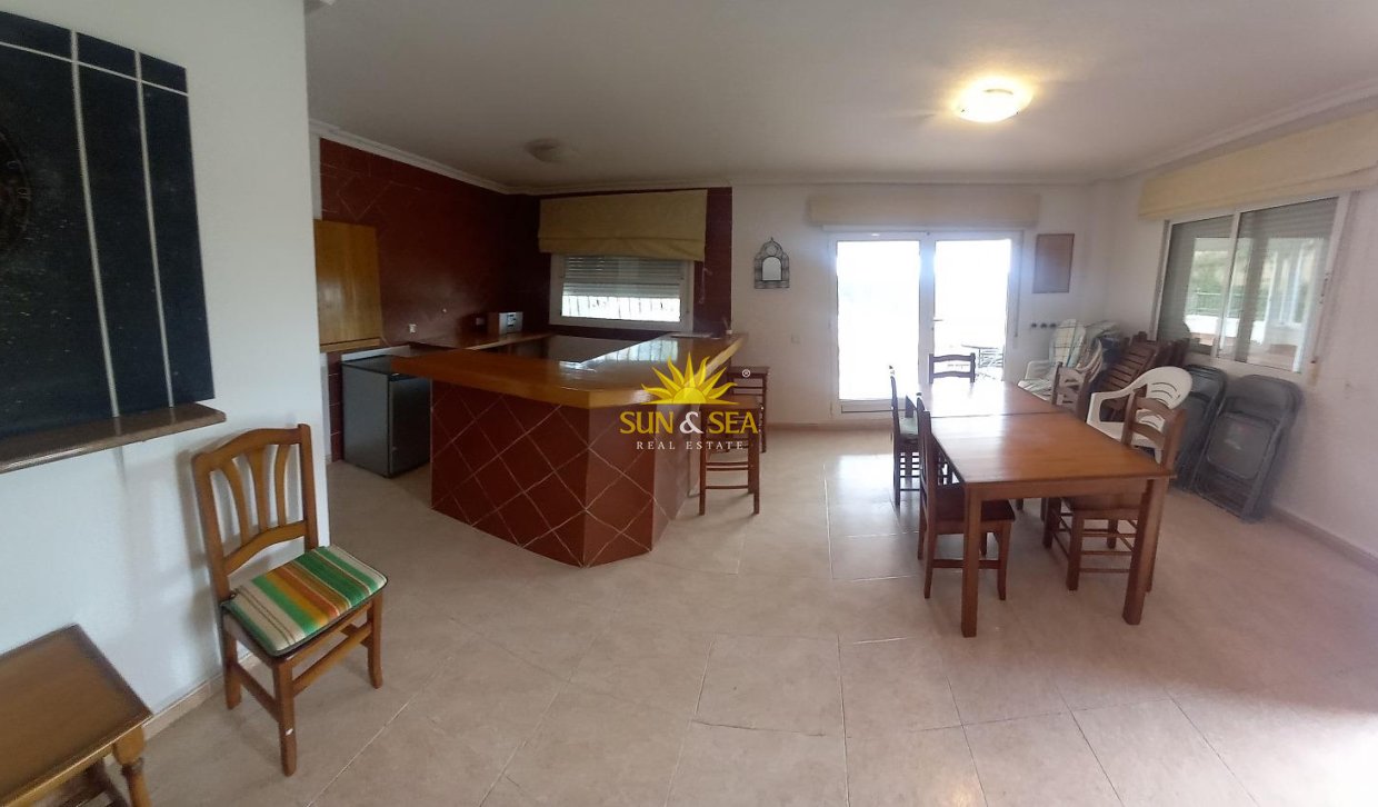 Alquiler a largo plazo - Chalet adosado - Altea