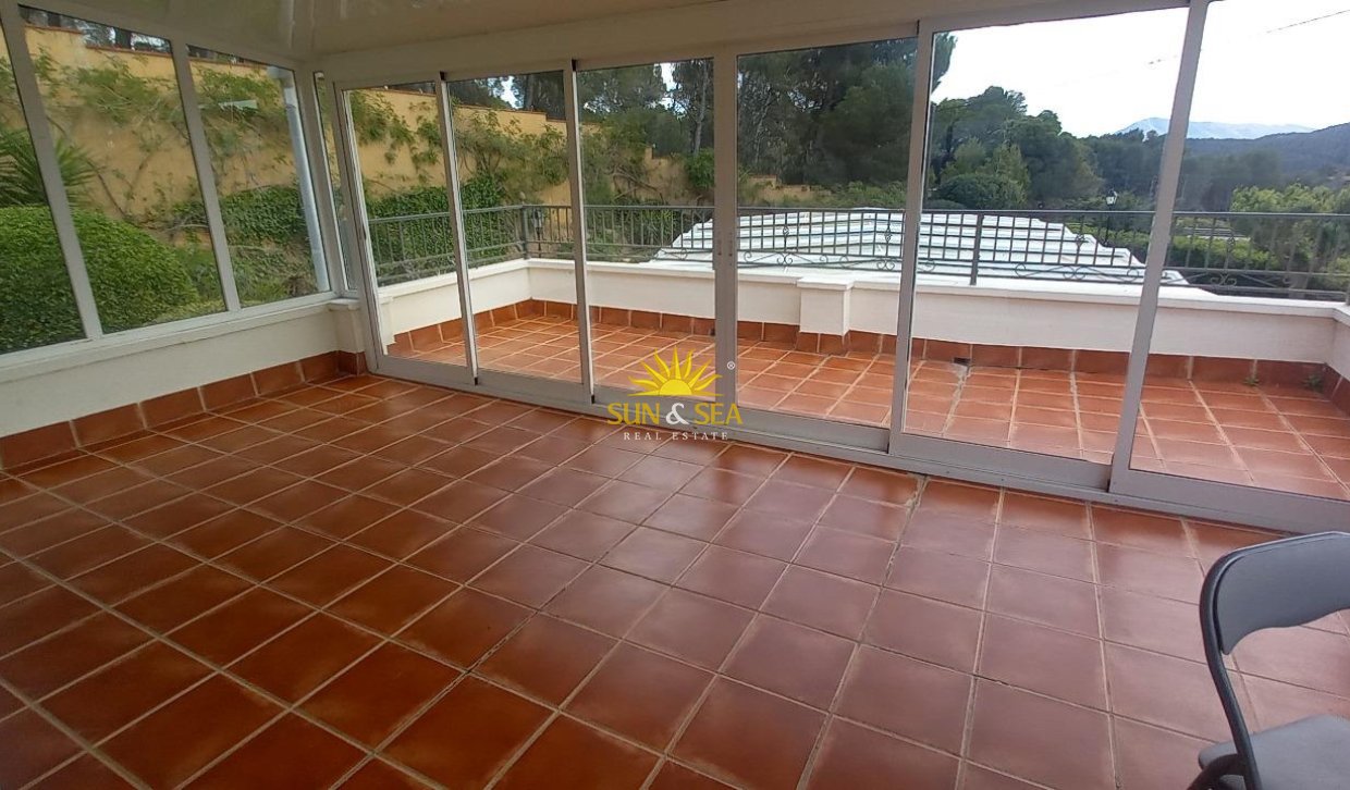 Alquiler a largo plazo - Chalet adosado - Altea