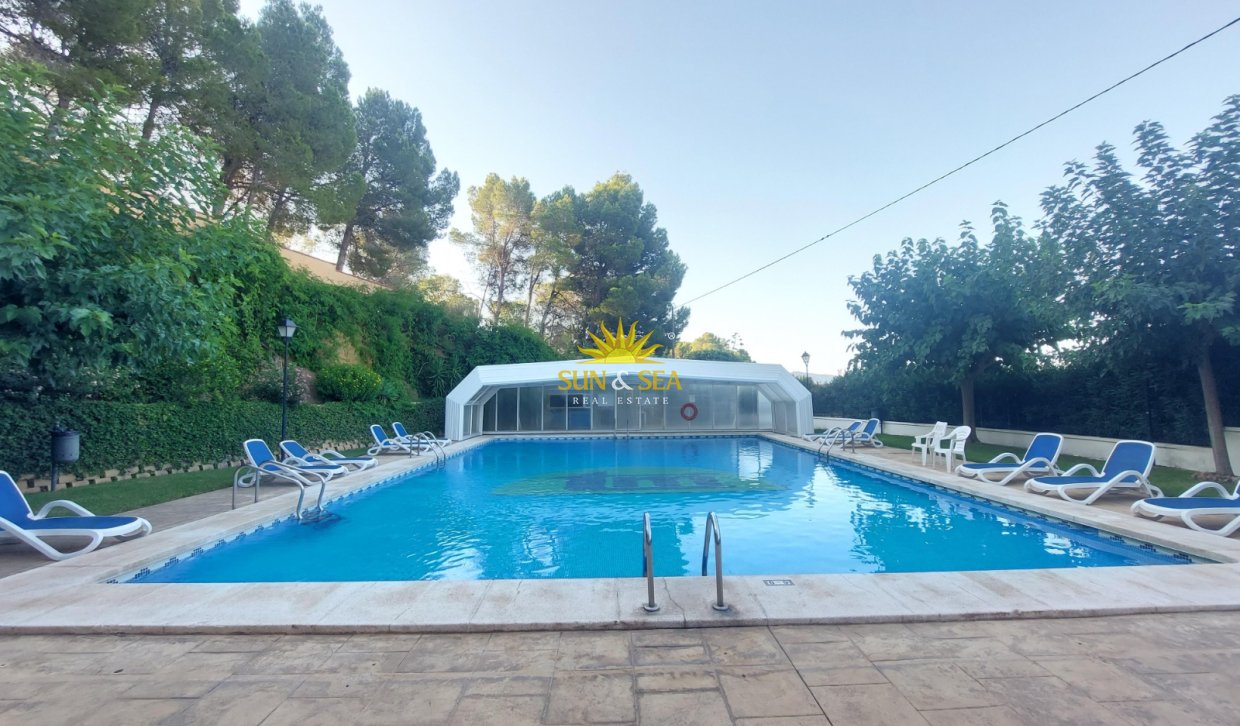 Alquiler a largo plazo - Chalet adosado - Altea