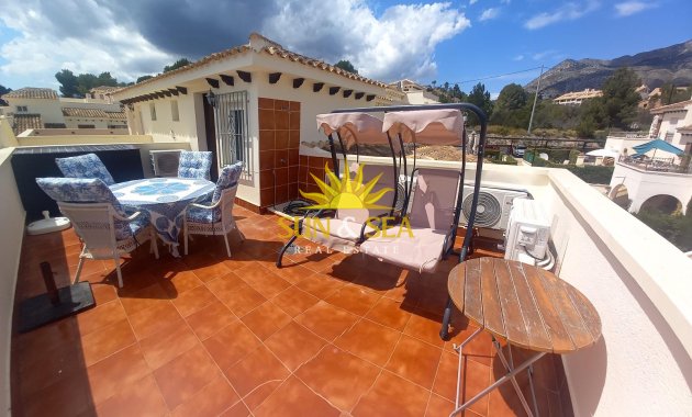 Alquiler a largo plazo - Chalet adosado - Altea