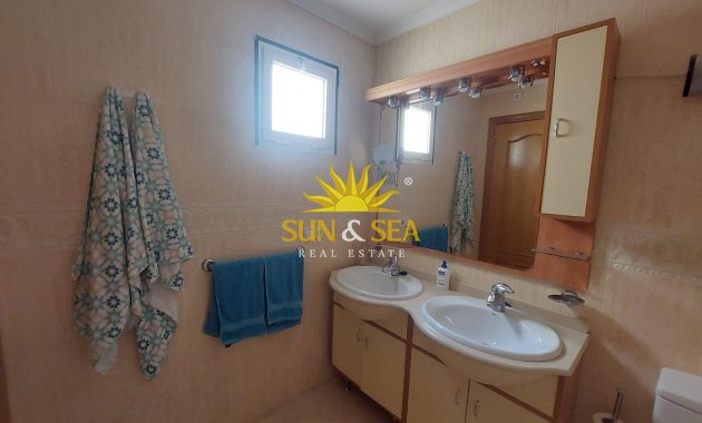 Alquiler a largo plazo - Chalet adosado - Altea