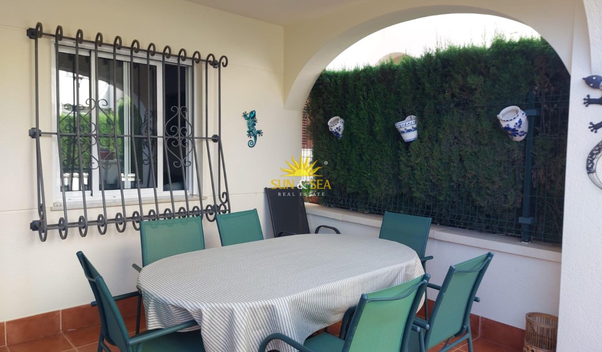 Alquiler a largo plazo - Chalet adosado - Altea