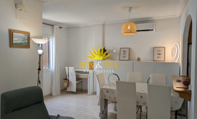 Alquiler a largo plazo - Chalet adosado - Altea