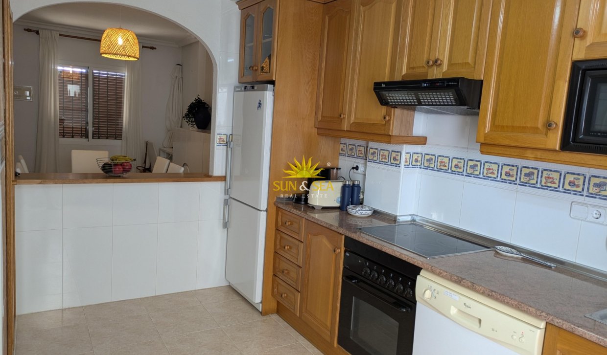 Alquiler a largo plazo - Chalet adosado - Altea