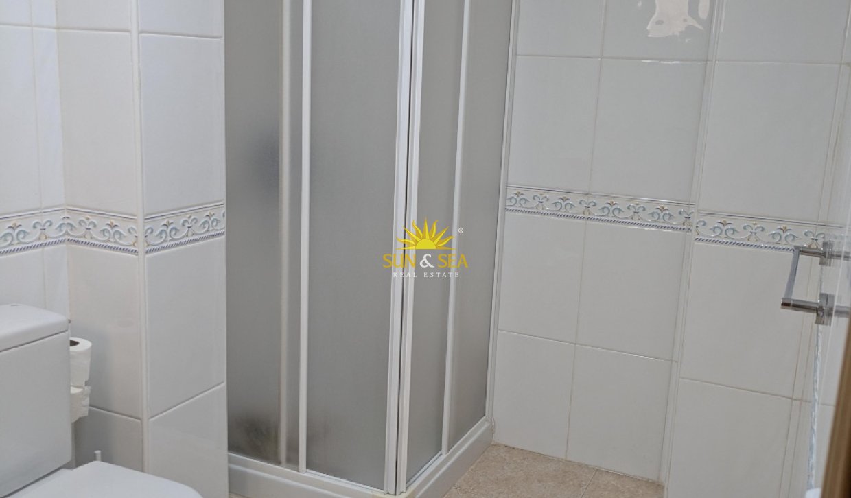 Alquiler a largo plazo - Chalet adosado - Altea