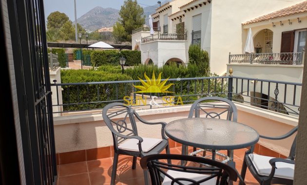 Alquiler a largo plazo - Chalet adosado - Altea
