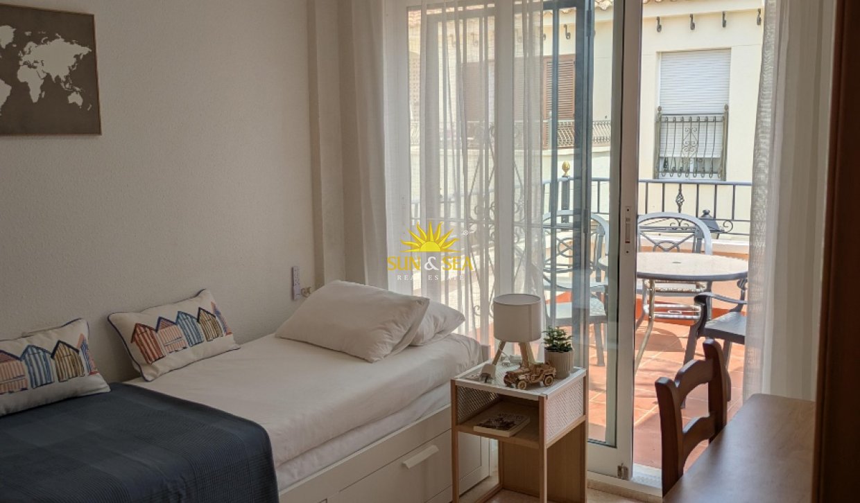 Alquiler a largo plazo - Chalet adosado - Altea