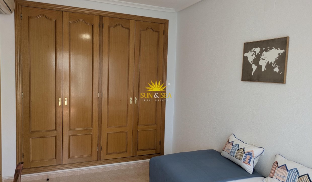 Alquiler a largo plazo - Chalet adosado - Altea