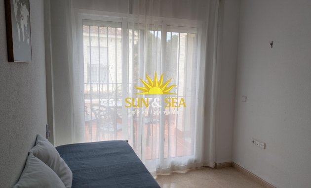 Alquiler a largo plazo - Chalet adosado - Altea