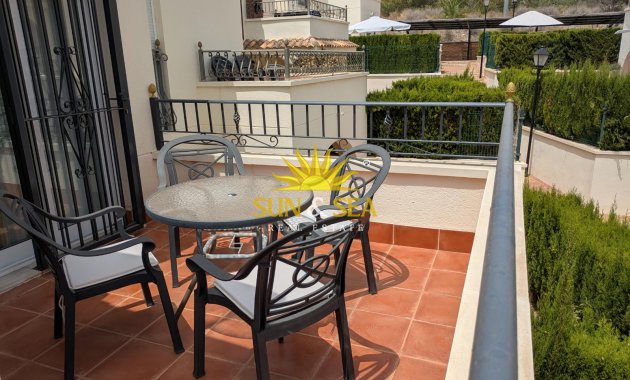 Alquiler a largo plazo - Chalet adosado - Altea