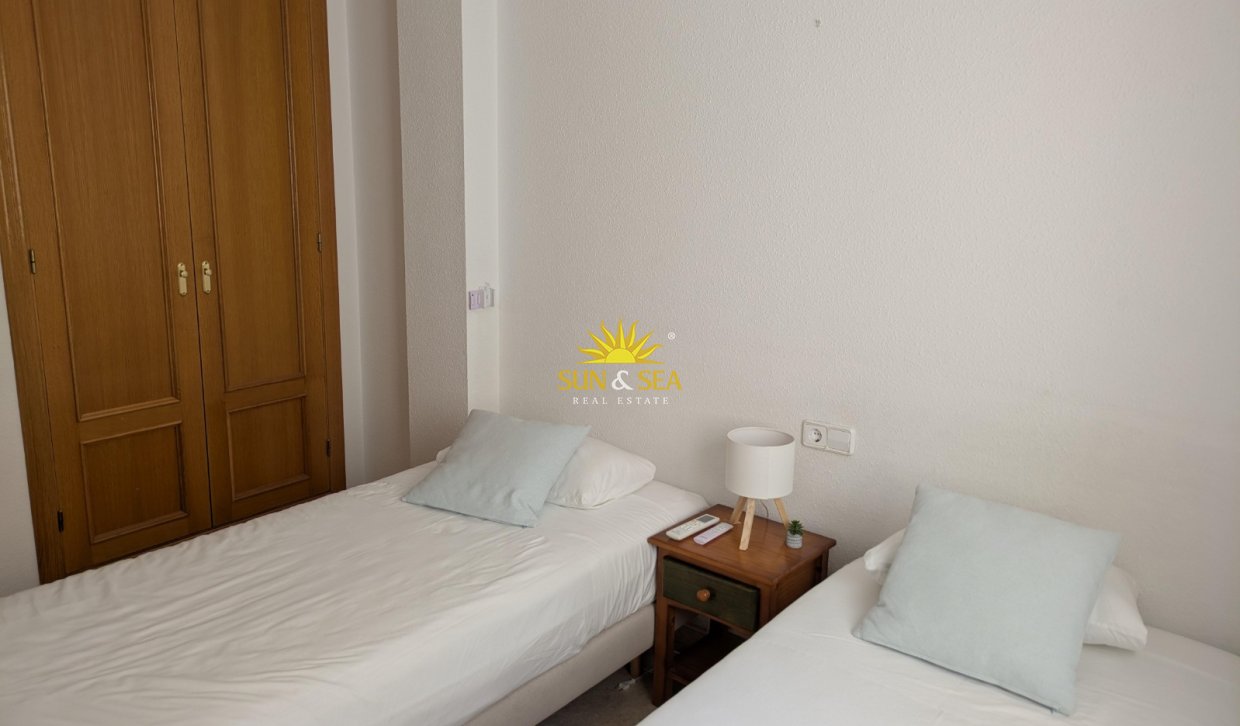 Alquiler a largo plazo - Chalet adosado - Altea