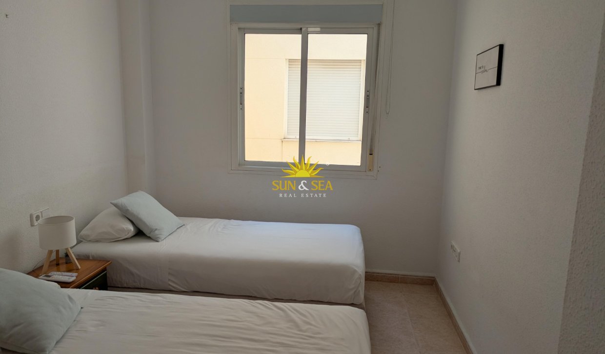 Alquiler a largo plazo - Chalet adosado - Altea