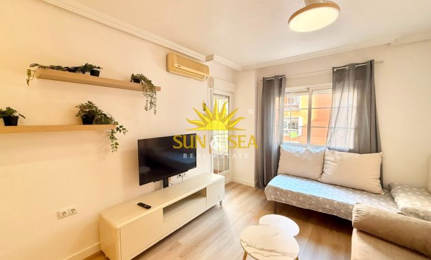 Wiederverkauf - Wohnung - Torrevieja - Centro