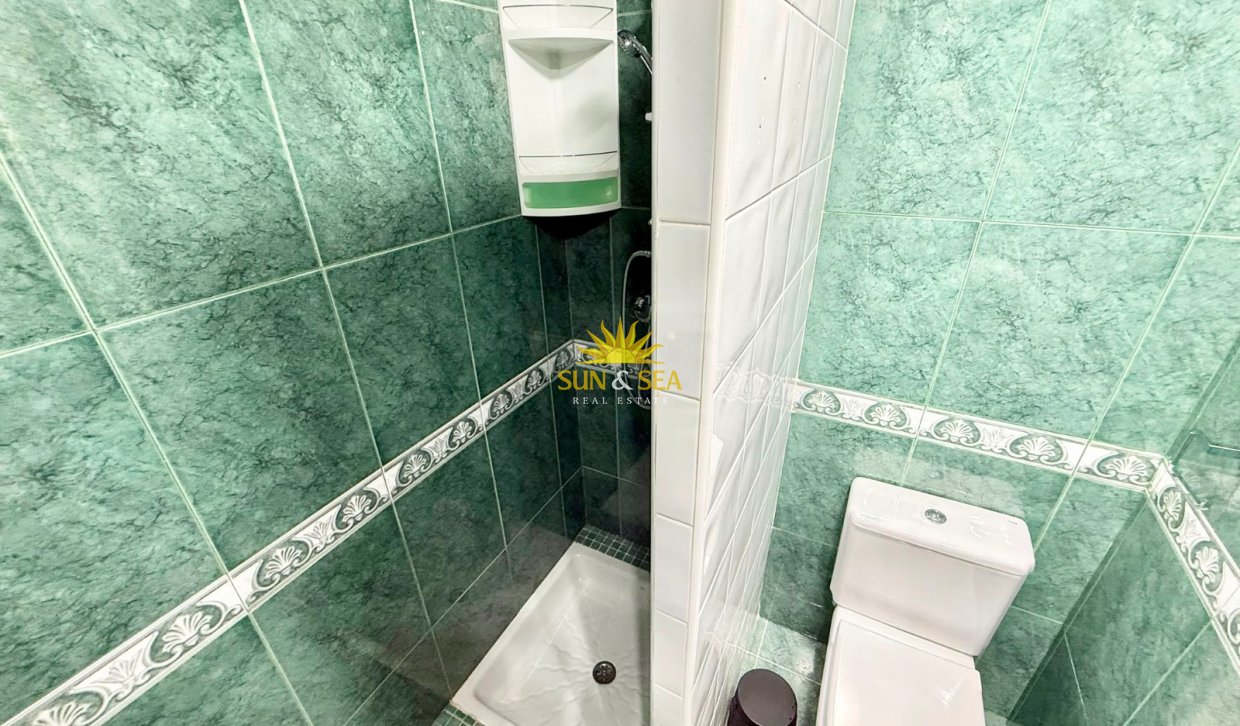 Wiederverkauf - Wohnung - Torrevieja - Centro