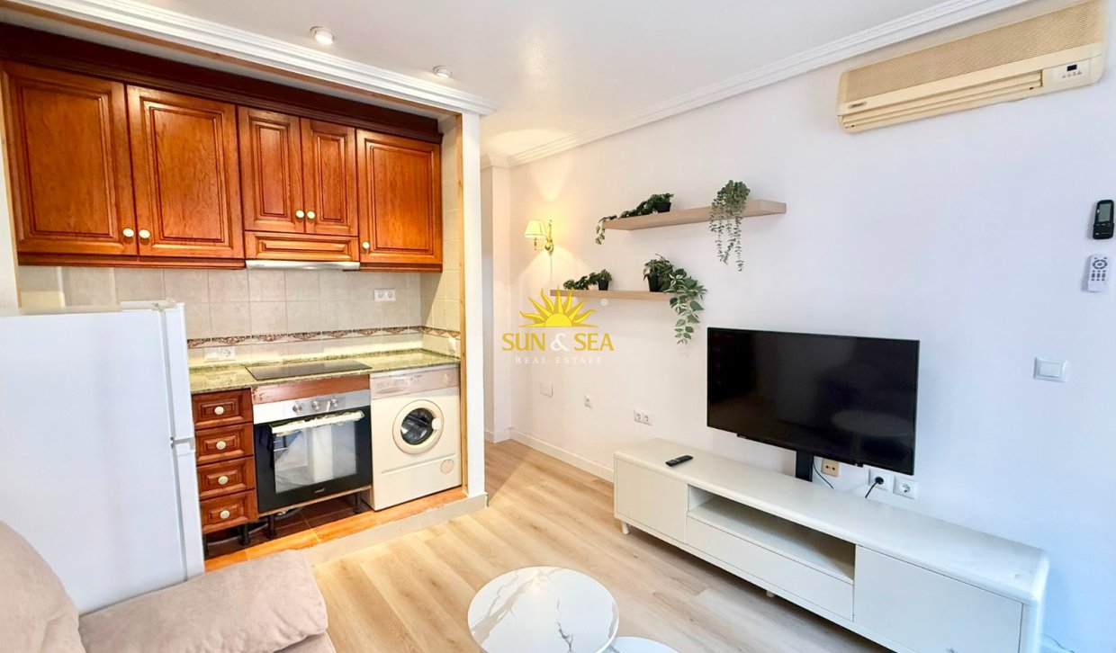Wiederverkauf - Wohnung - Torrevieja - Centro