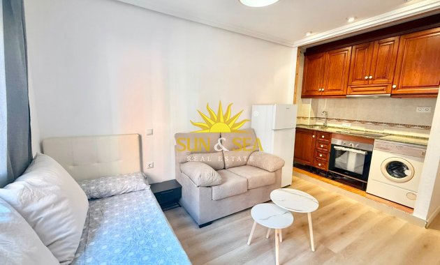 Wiederverkauf - Wohnung - Torrevieja - Centro