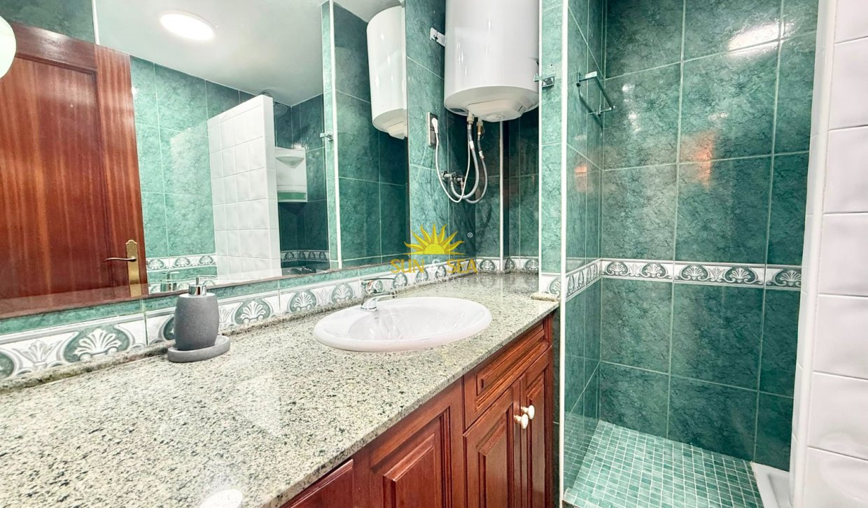 Wiederverkauf - Wohnung - Torrevieja - Centro