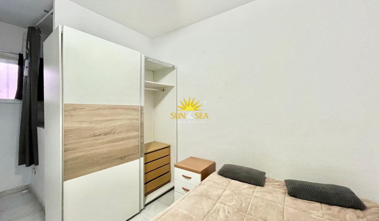 Wiederverkauf - Wohnung - Torrevieja - Centro