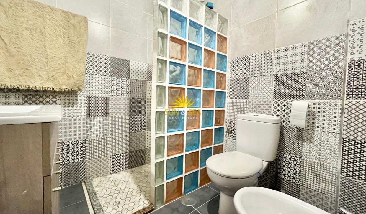 Wiederverkauf - Wohnung - Torrevieja - Centro