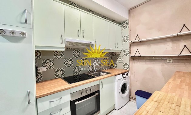 Wiederverkauf - Wohnung - Torrevieja - Centro