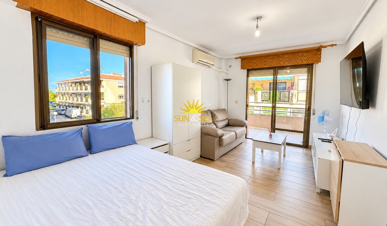 Herverkoop - Studio apartment - Torrevieja - 