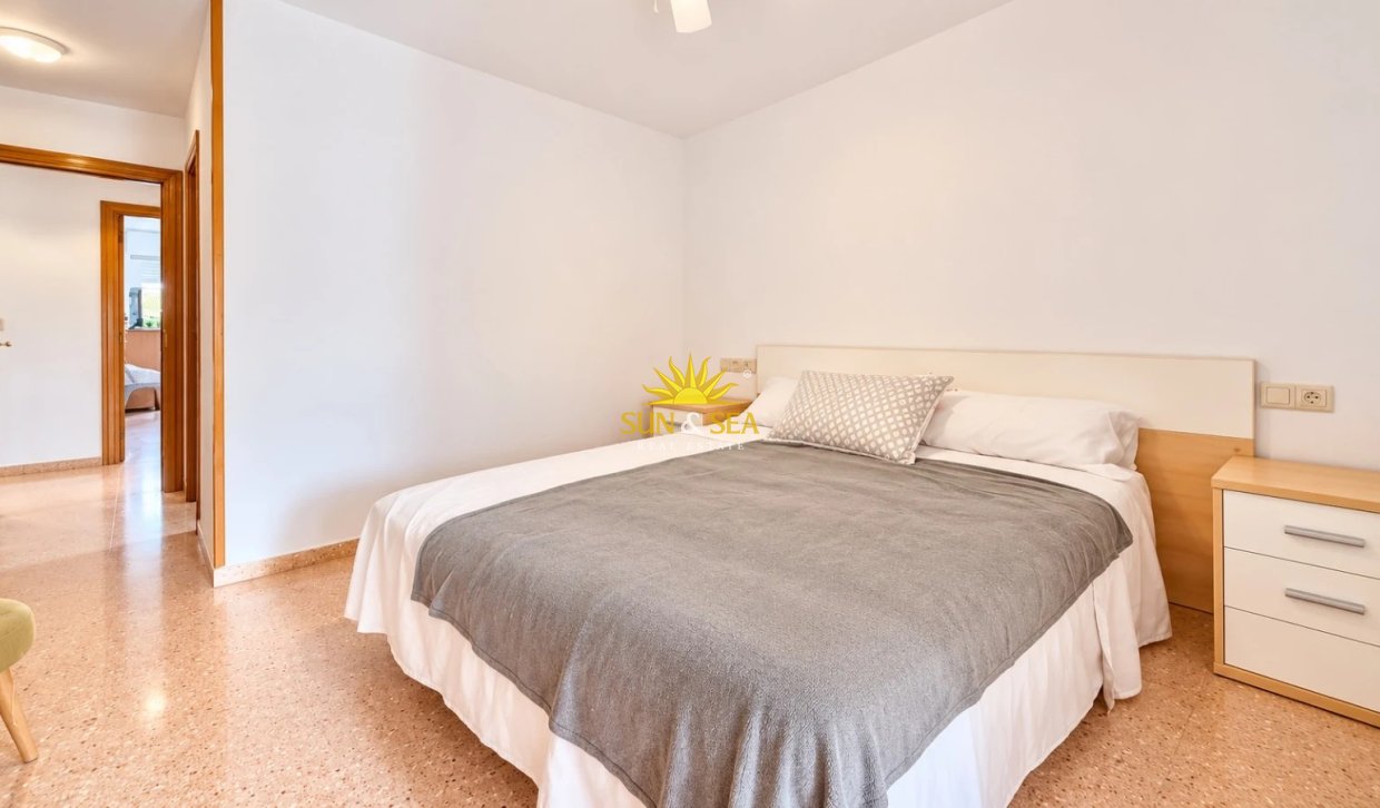 Location à long terme - Appartement - Alicante (Alacant)
