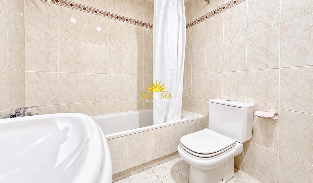 Location à long terme - Appartement - Alicante (Alacant)