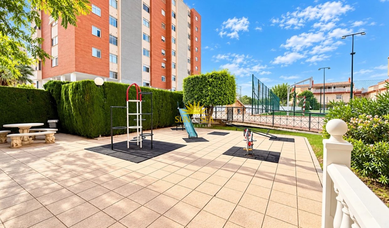 Location à long terme - Appartement - Alicante (Alacant)