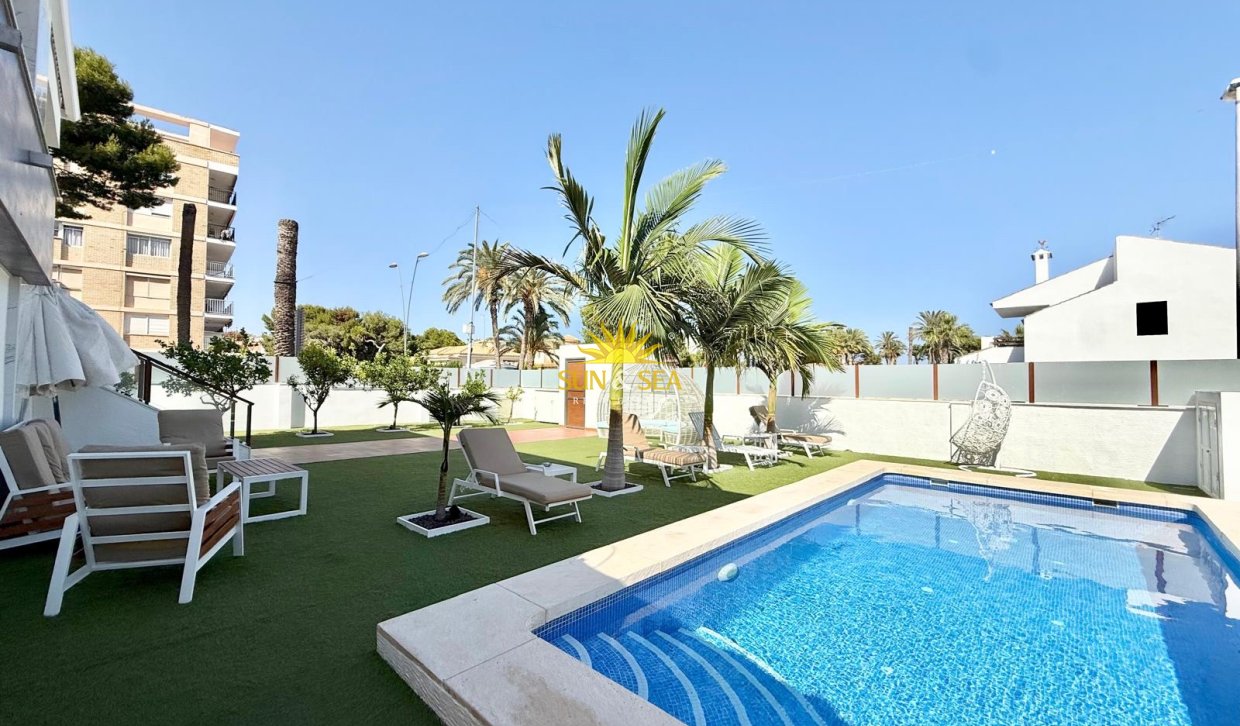 Location à long terme - Villa - Orihuela Costa - La Zenia