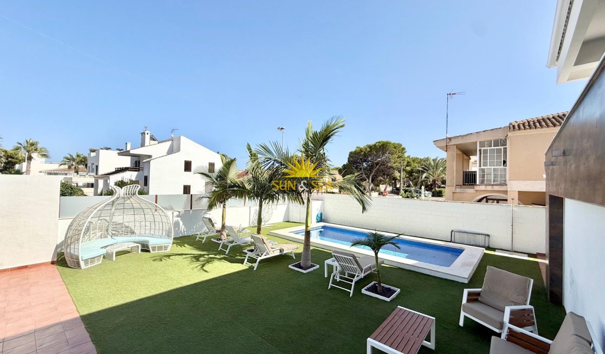 Location à long terme - Villa - Orihuela Costa - La Zenia