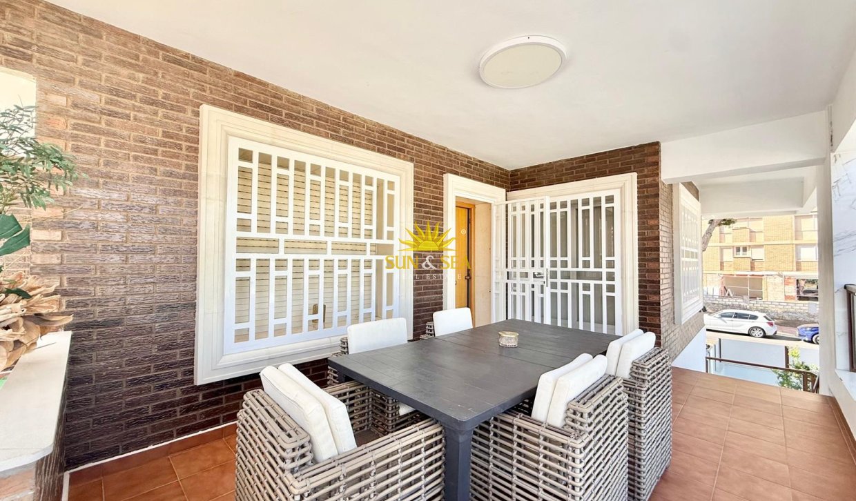 Location à long terme - Villa - Orihuela Costa - La Zenia