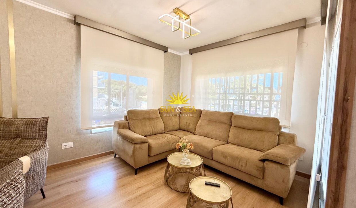 Location à long terme - Villa - Orihuela Costa - La Zenia