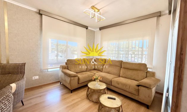 Location à long terme - Villa - Orihuela Costa - La Zenia