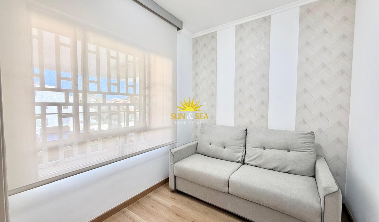 Location à long terme - Villa - Orihuela Costa - La Zenia