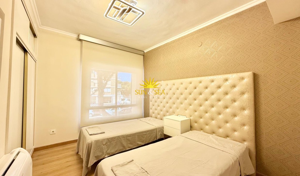 Location à long terme - Villa - Orihuela Costa - La Zenia