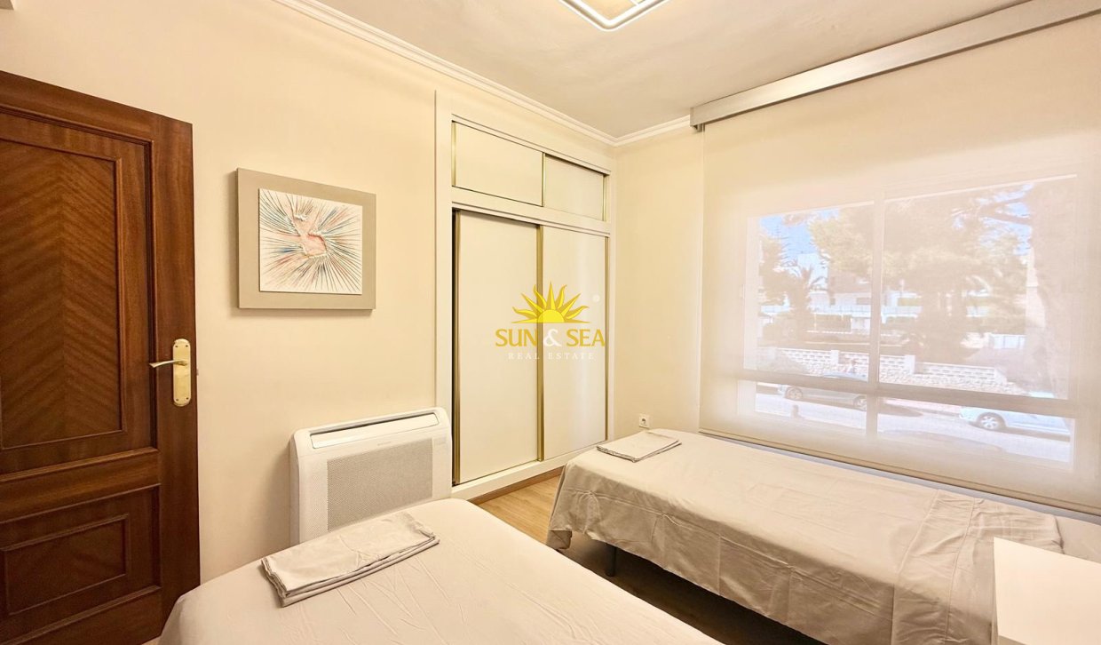 Location à long terme - Villa - Orihuela Costa - La Zenia